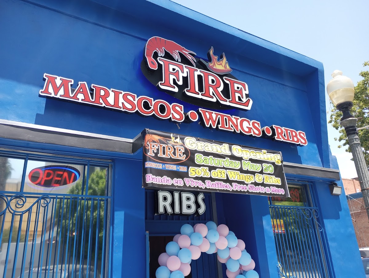 Fire Mariscos, Wings, Ribs
